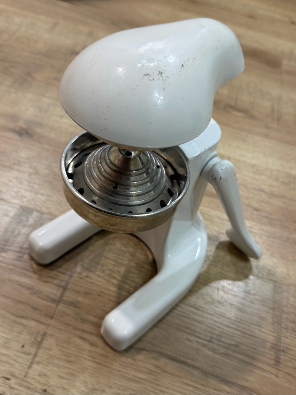 Vintage 1950 hand juicer